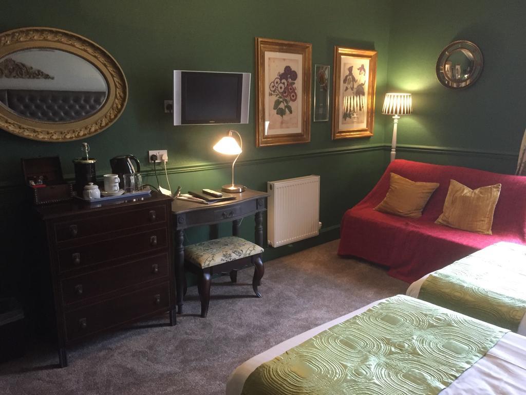The Retreat Castle Bed and Breakfast Bonnyrigg Exteriör bild