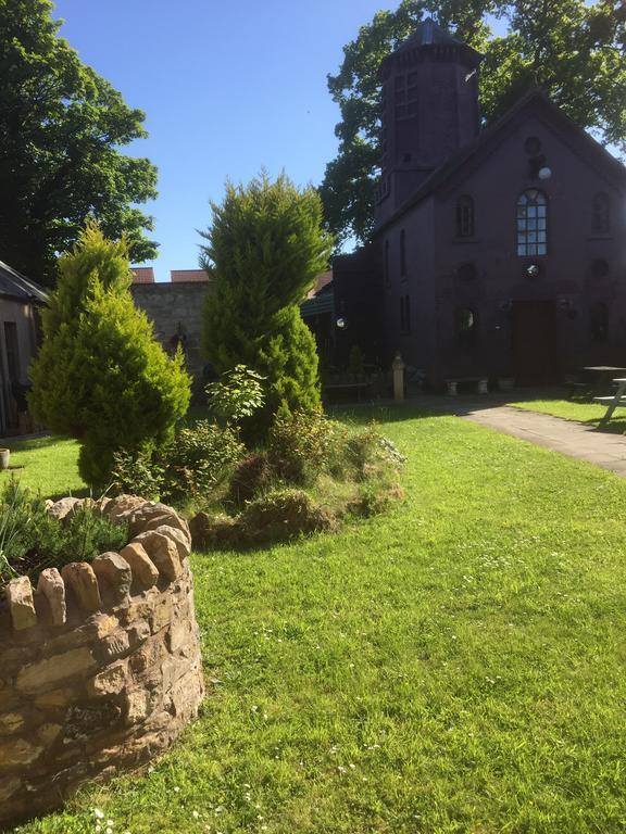 The Retreat Castle Bed and Breakfast Bonnyrigg Exteriör bild