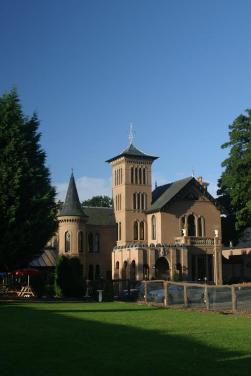 The Retreat Castle Bed and Breakfast Bonnyrigg Exteriör bild