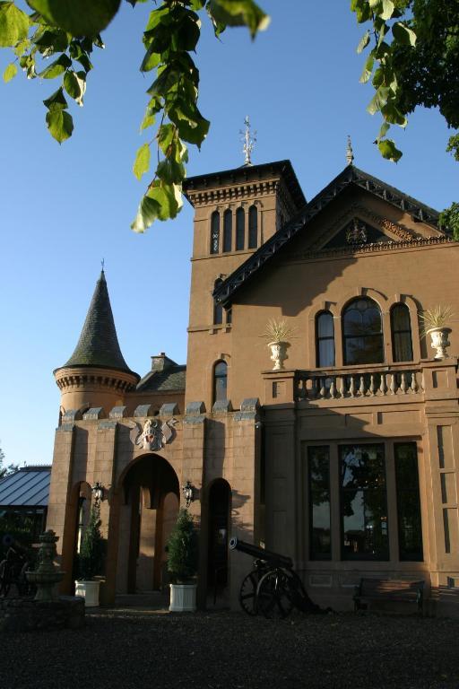 The Retreat Castle Bed and Breakfast Bonnyrigg Exteriör bild